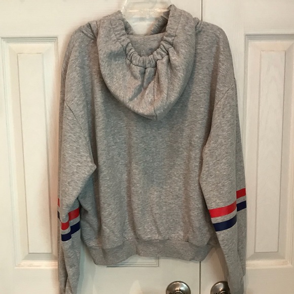 H&M Sweatshirt - Picture 2 of 3